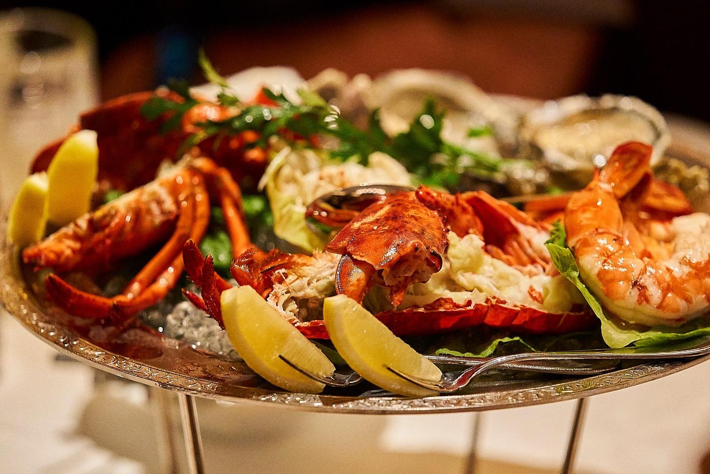 運ばれてくる瞬間から、心を奪う一皿。