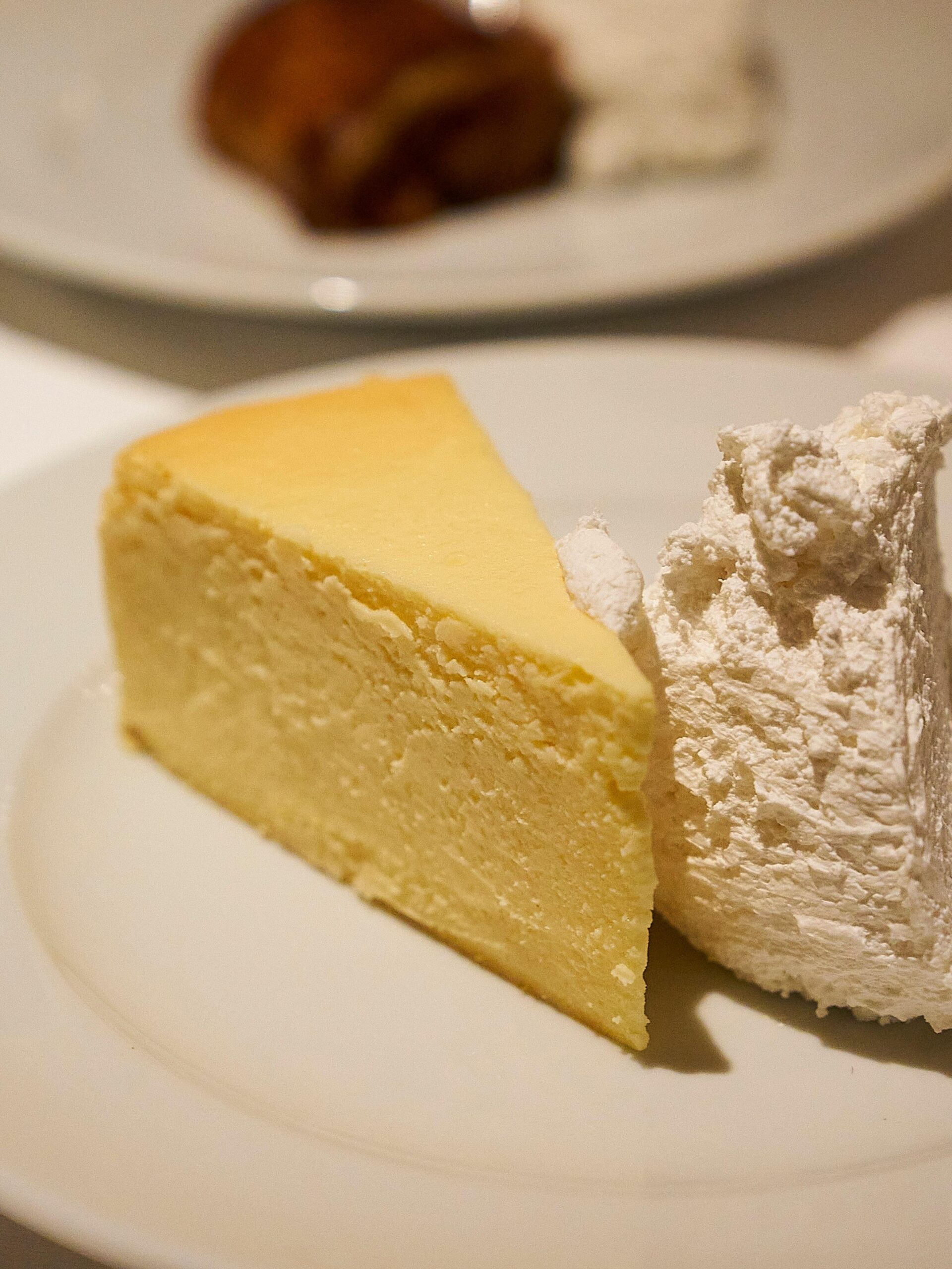 食後を彩る、ウルフギャング自慢のニューヨークスタイルチーズケーキ。